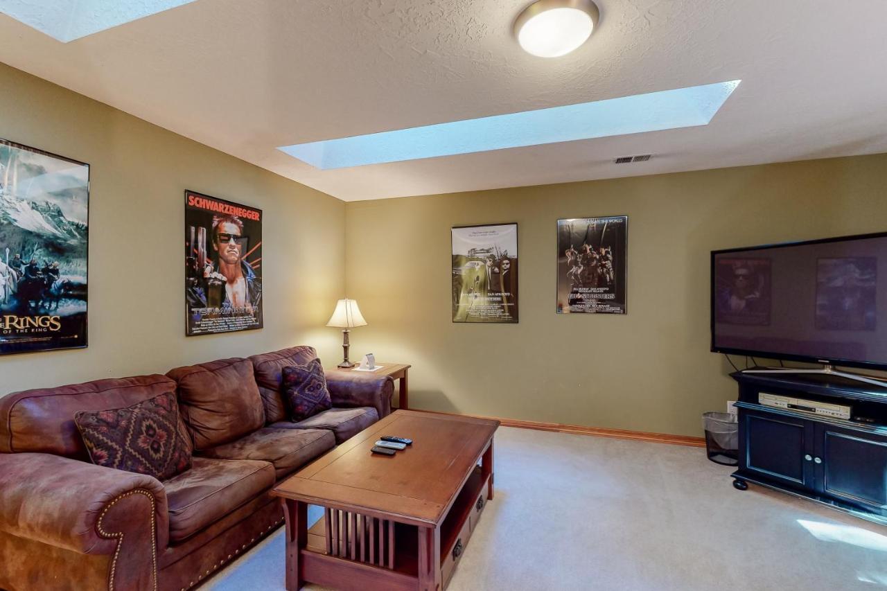 Welches Fairway Retreat Apartment Екстериор снимка