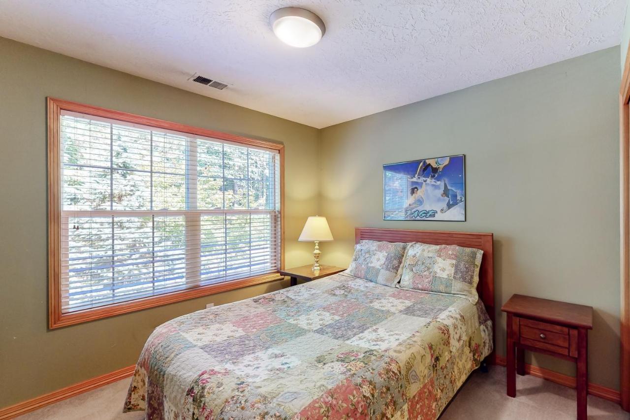 Welches Fairway Retreat Apartment Екстериор снимка